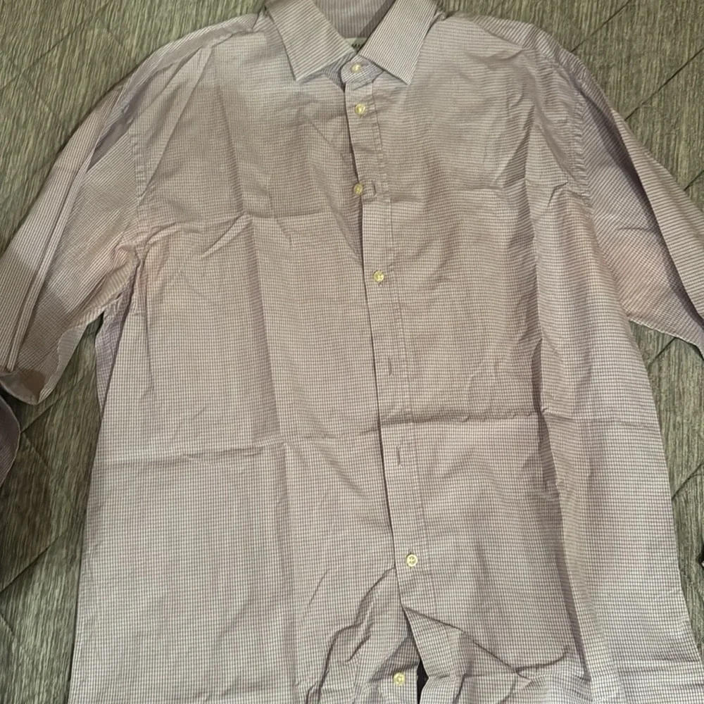 Button down - Picture 3 of 5